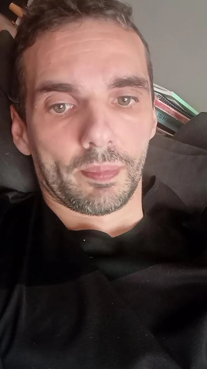 Offline gadget00 on Cam4