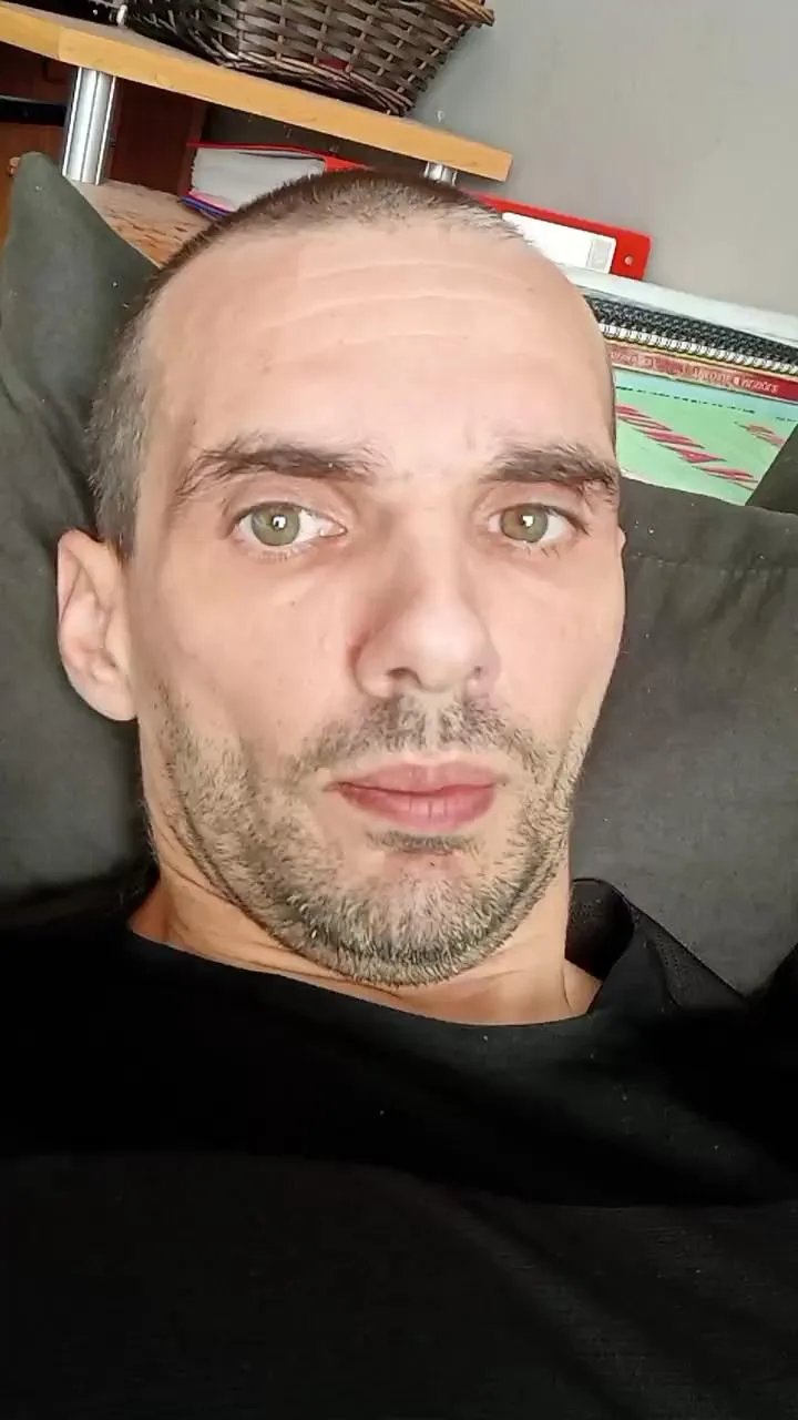 Offline gadget00 on Cam4