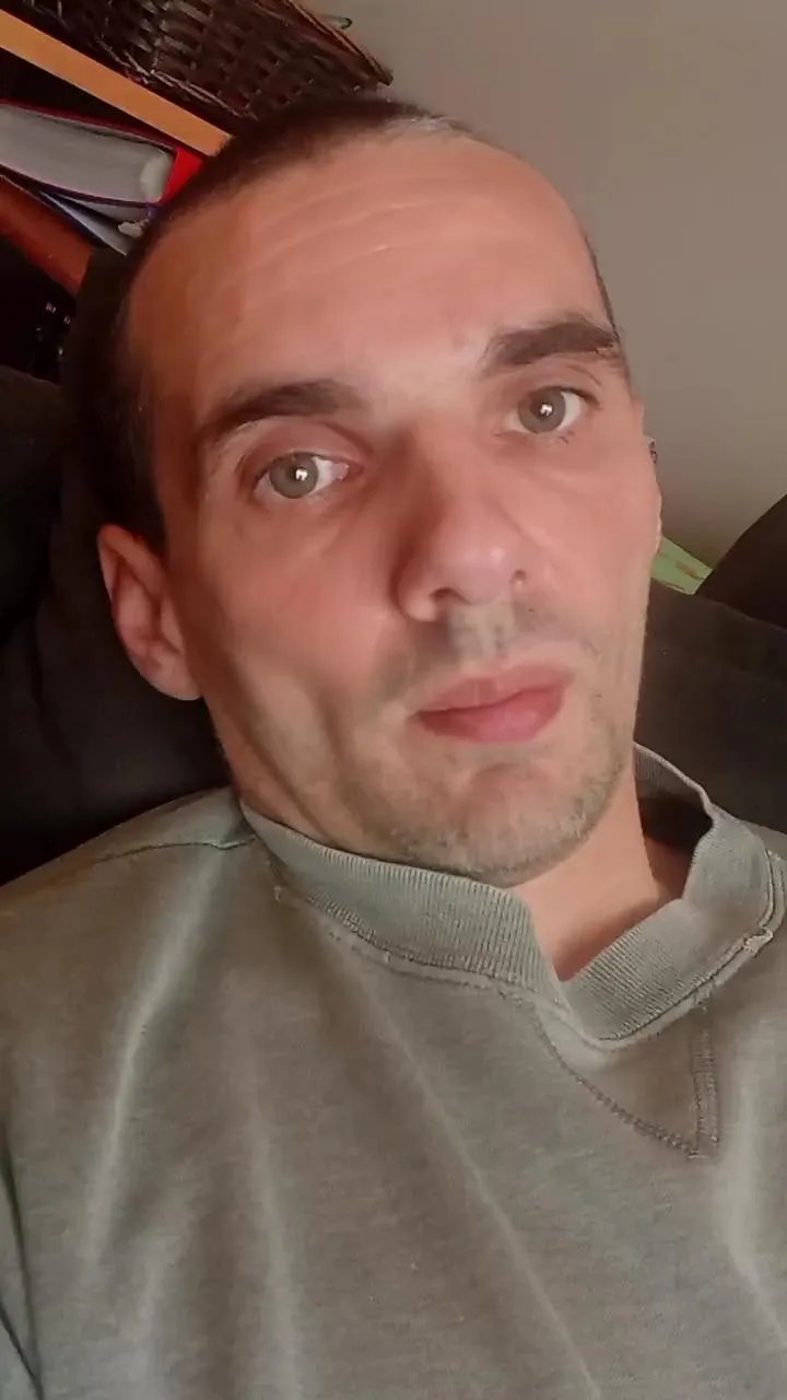 Offline gadget00 on Cam4