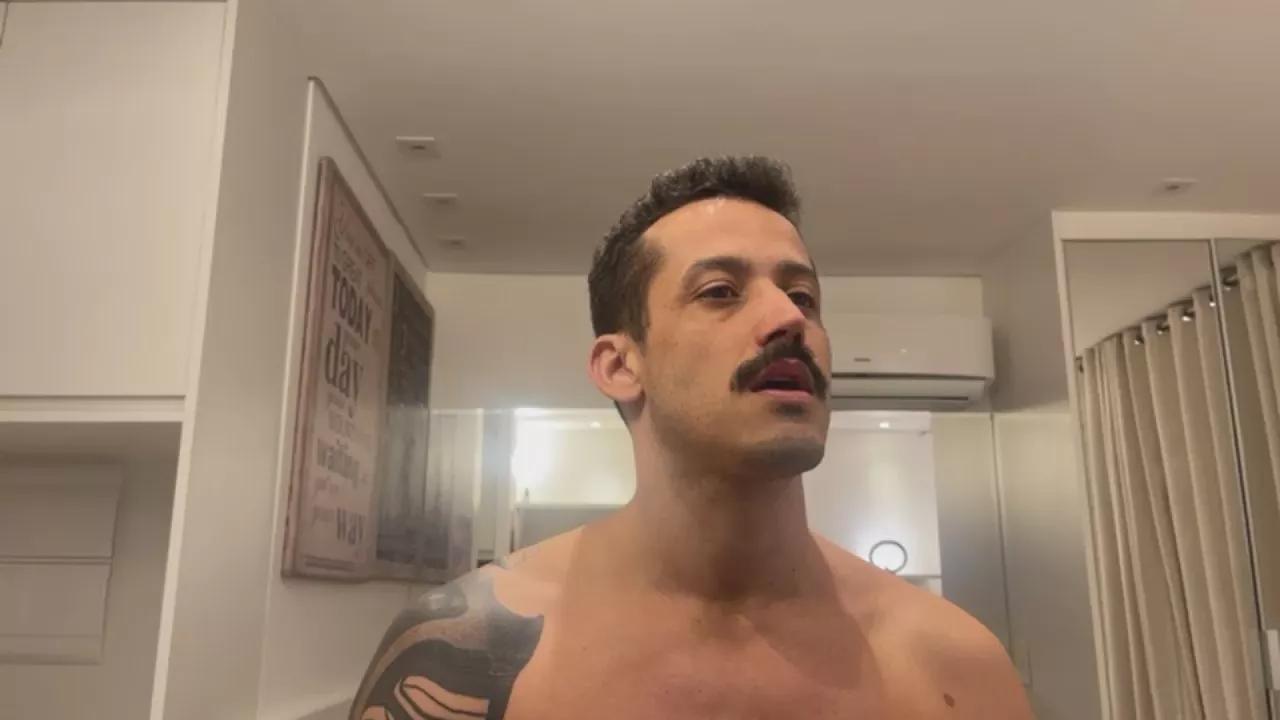 GATOXXLBR on Cam4 