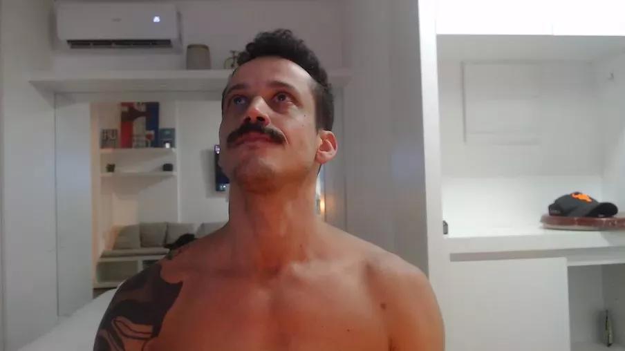 GATOXXLBR on Cam4 