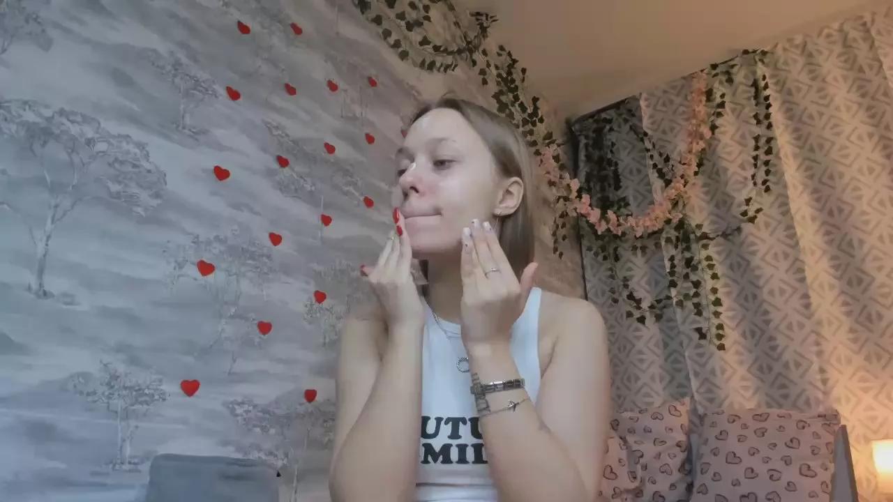 GaynaBanford on Cam4 