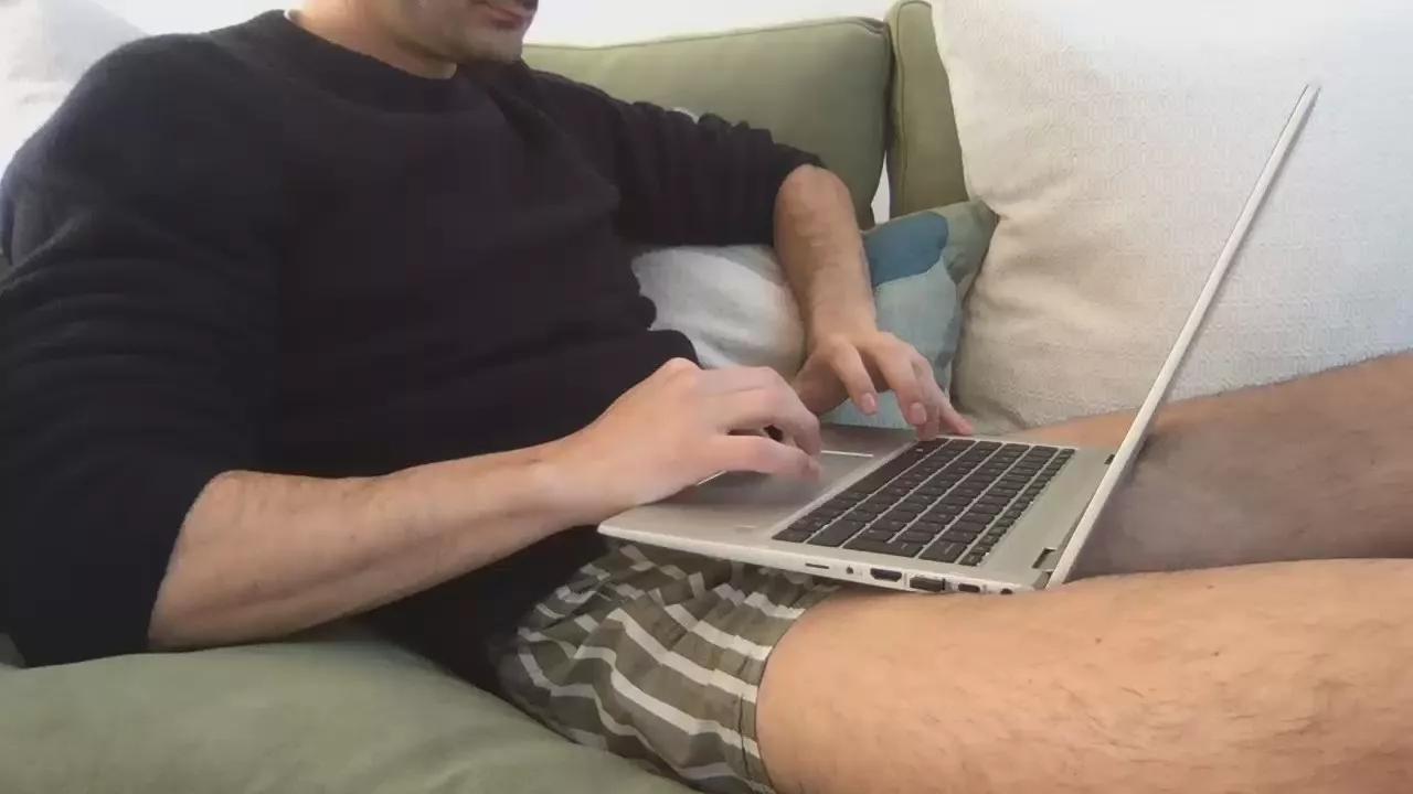 GCreturns on Cam4 