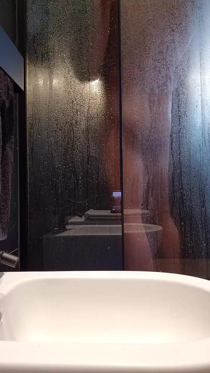 Offline Grey99999 on Cam4