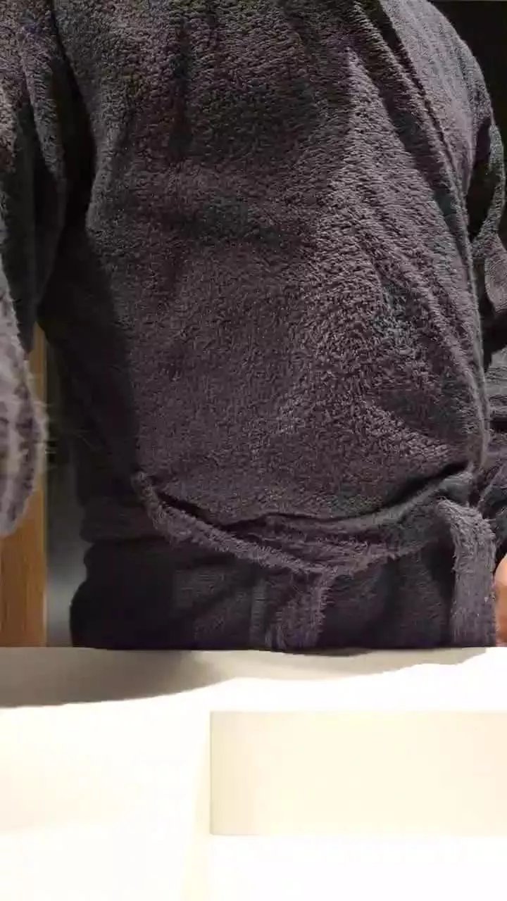 Offline Grey99999 on Cam4