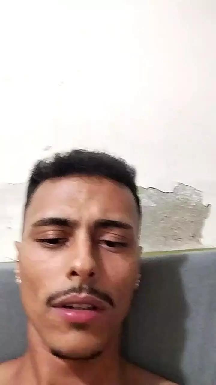 Gusttavobezerra on Cam4 