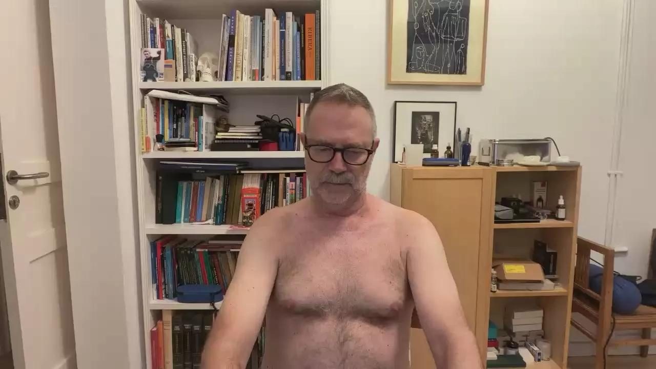 hairystd on Cam4 