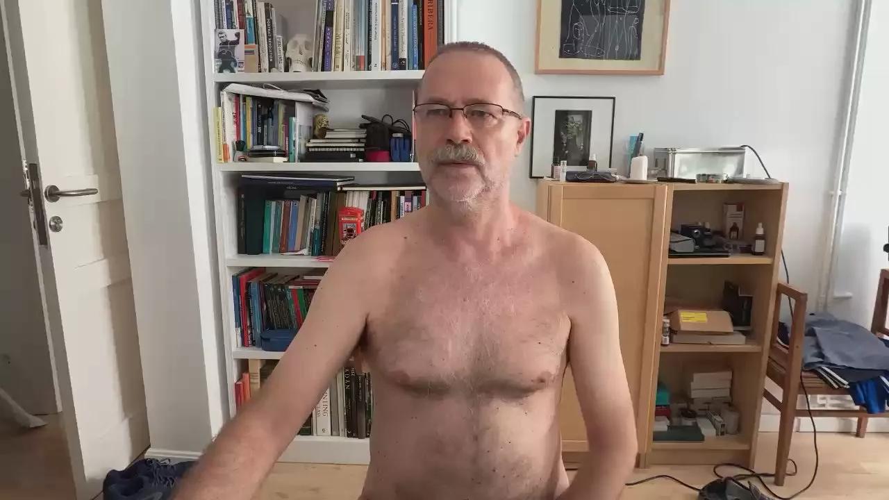 hairystd on Cam4 