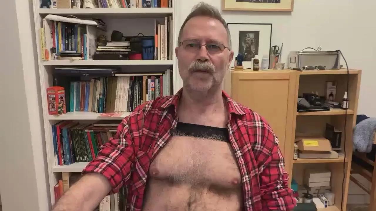 hairystd on Cam4 