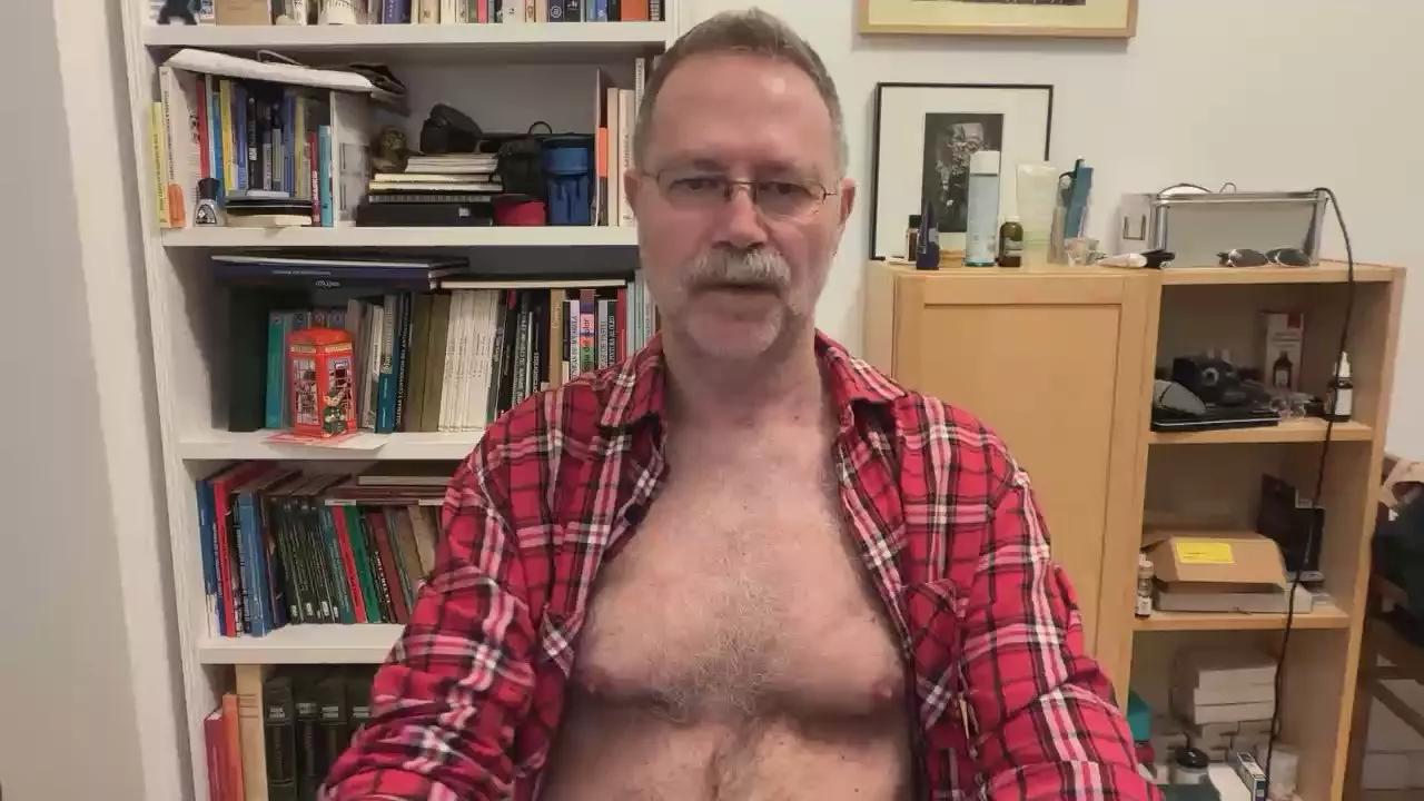 hairystd on Cam4 