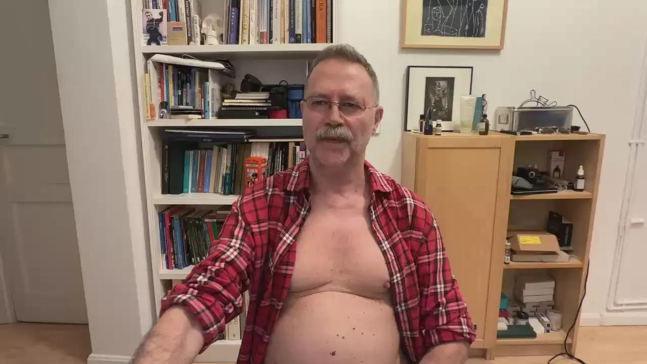 hairystd on Cam4 