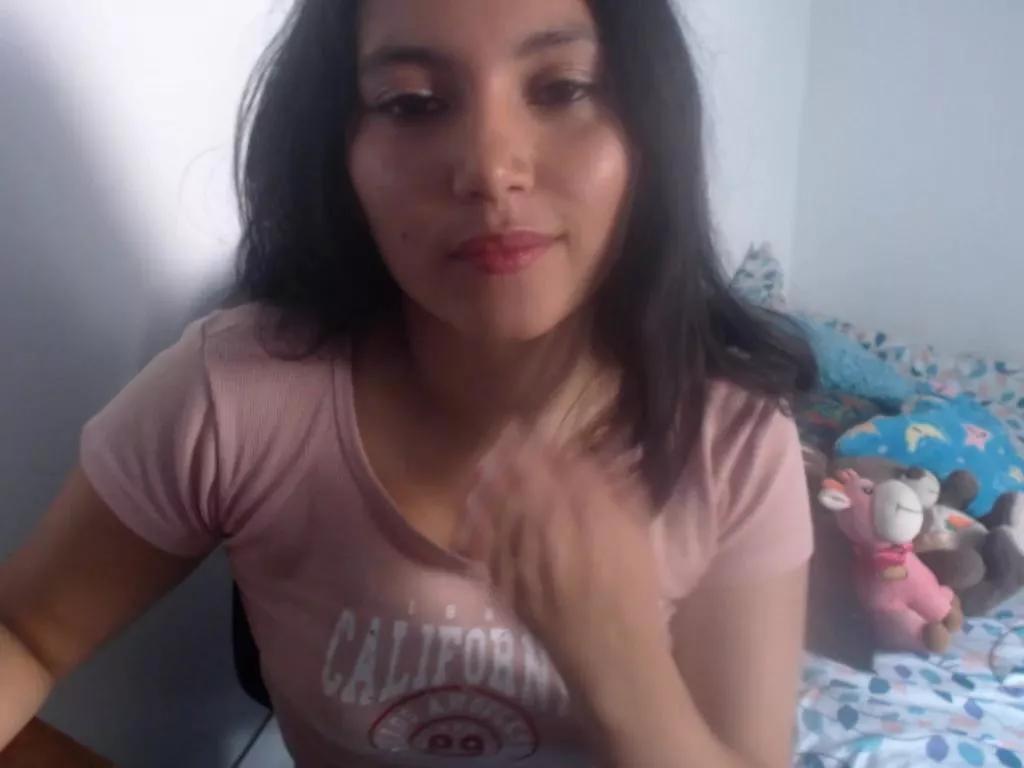 Hannah__Klein on Cam4 