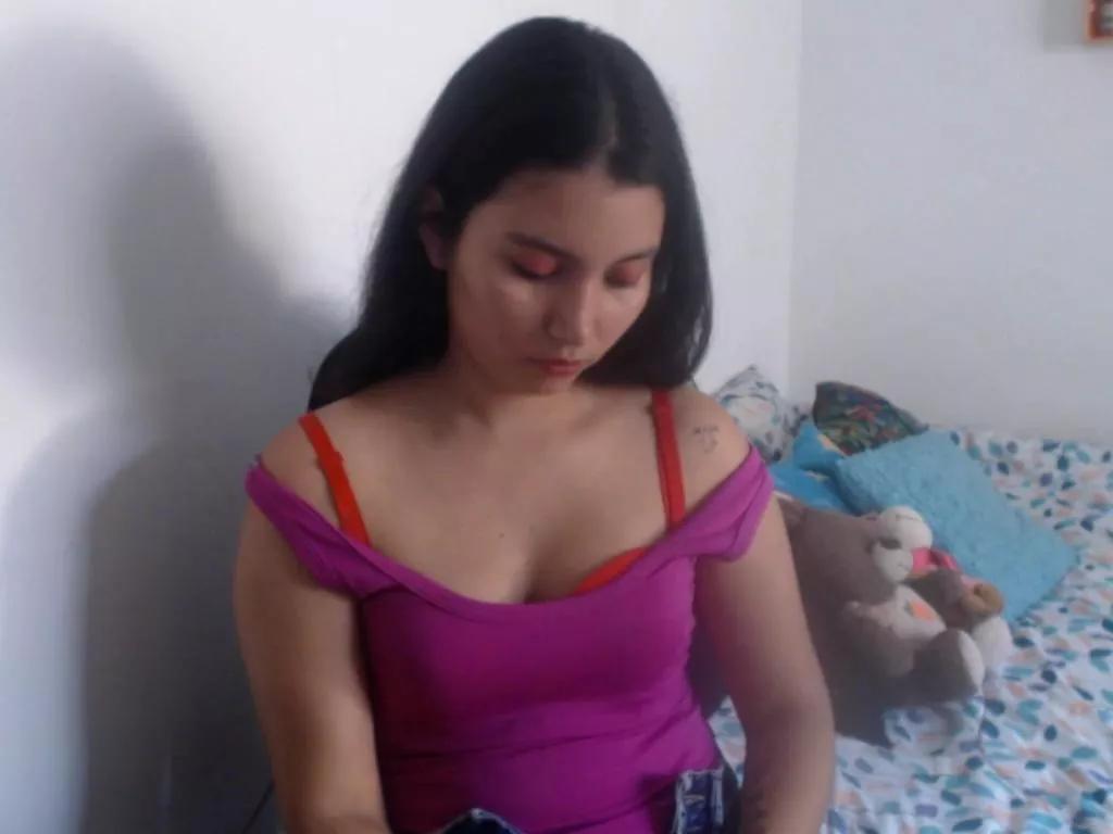 Hannah__Klein on Cam4 