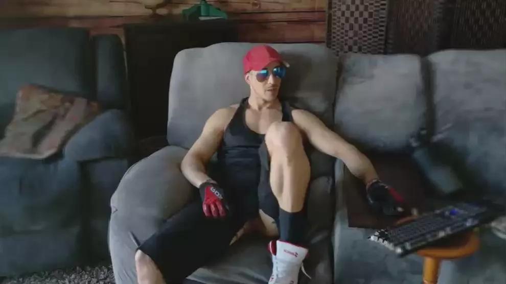 Hotdickyxxx on Cam4 