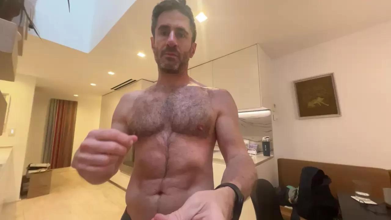 Hotnyctop95 on Cam4 