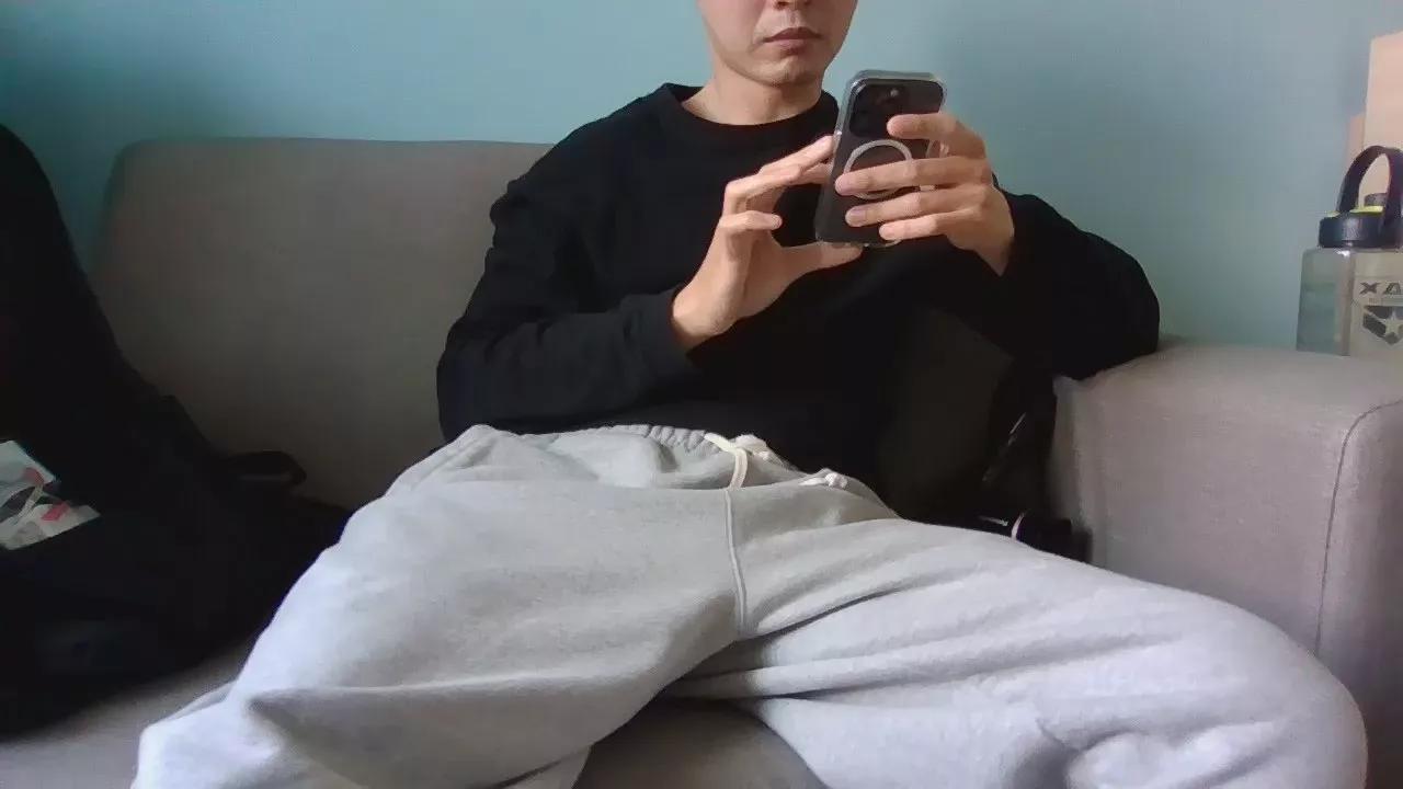 huang500 on Cam4 