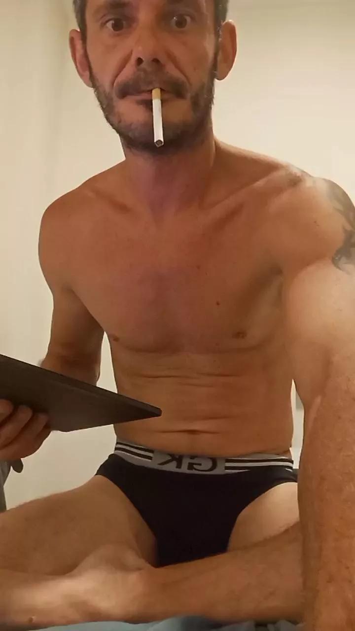 Hugo1387l on Cam4 