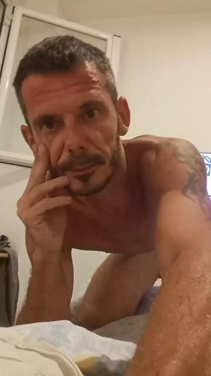 Hugo1387l on Cam4 