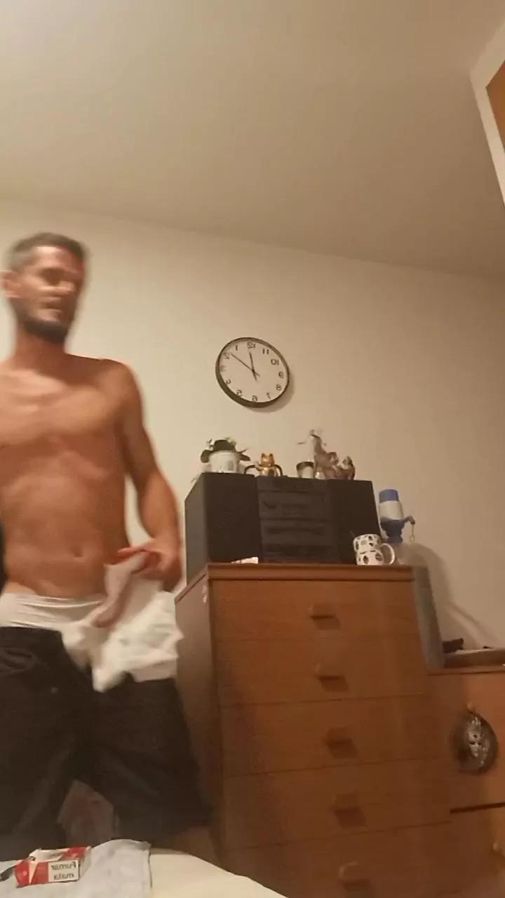 Hugo1387l on Cam4 