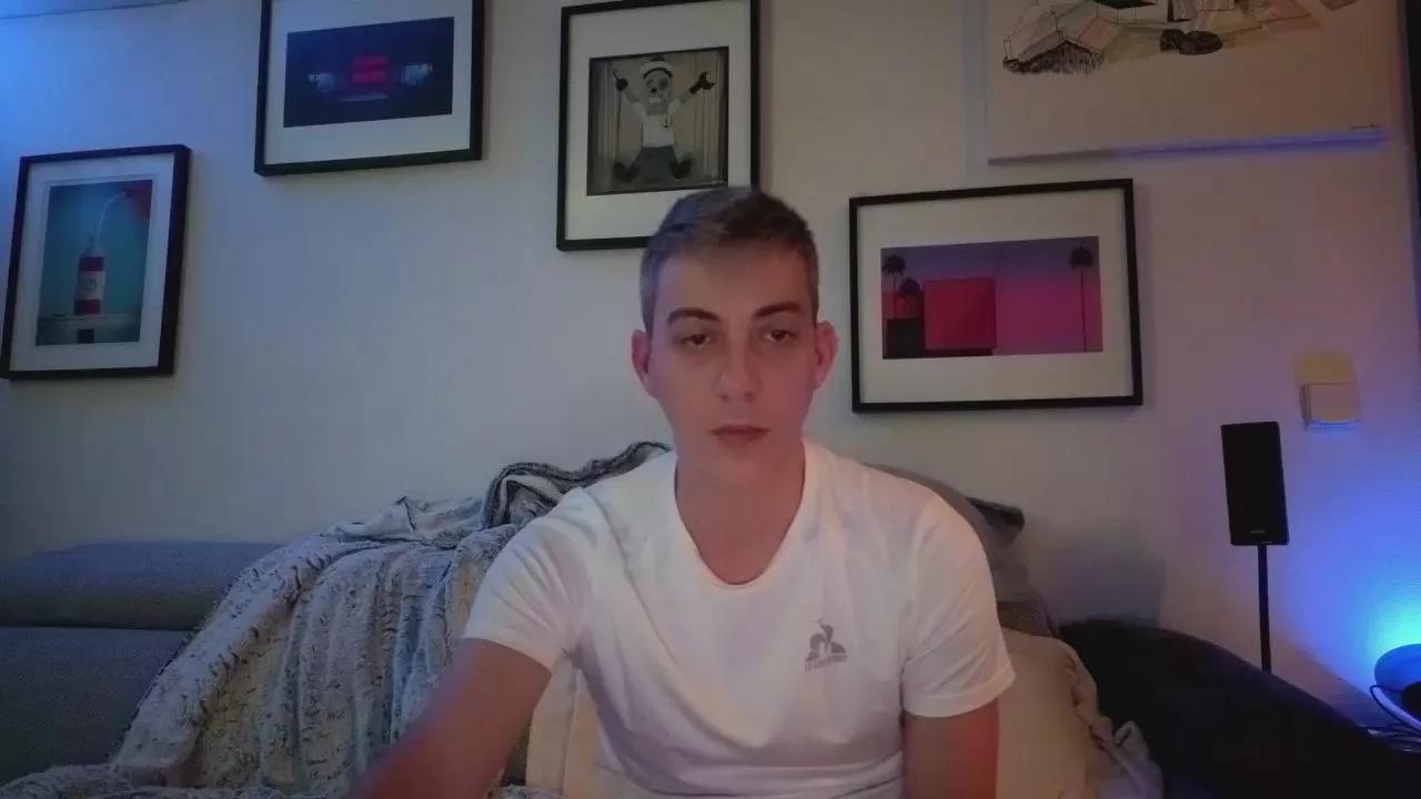 HuGo4K on Cam4 