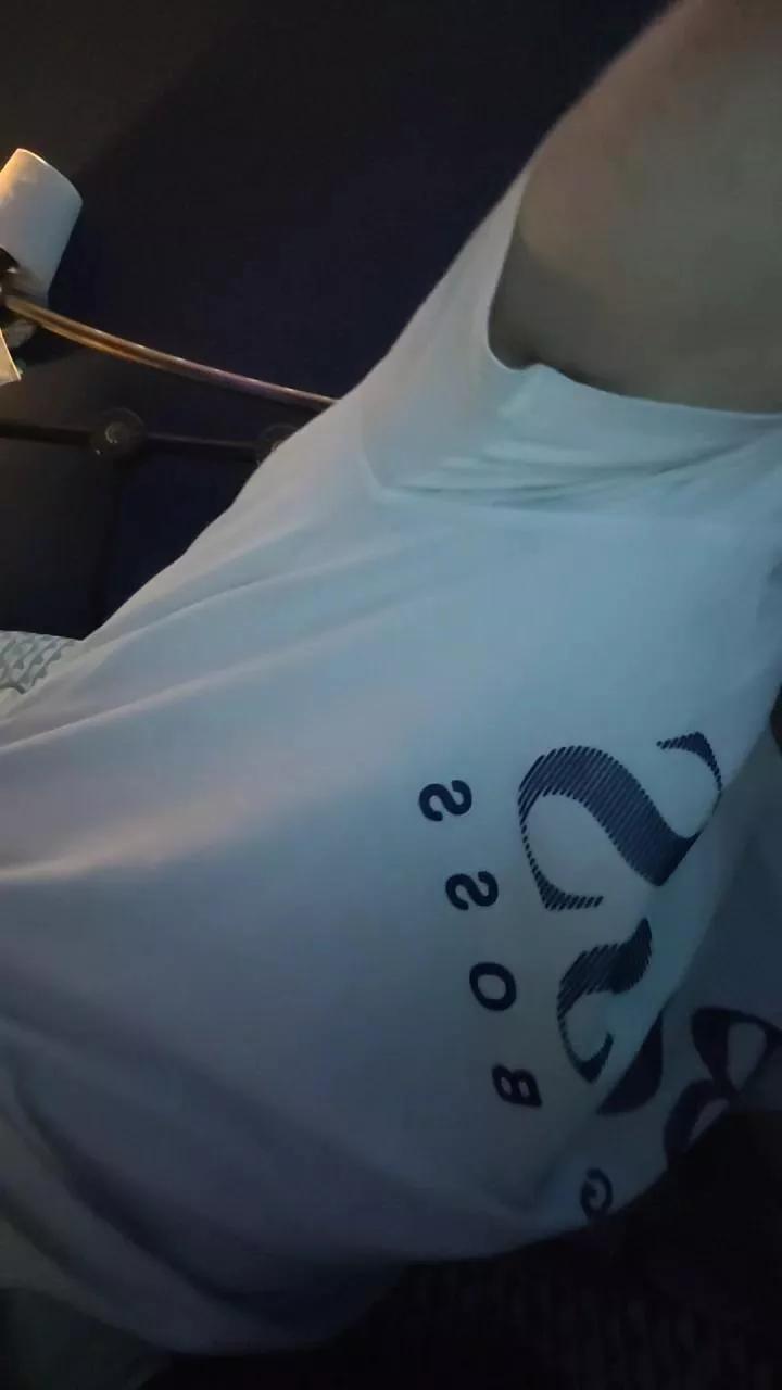 hunghairy_xxx on Cam4 