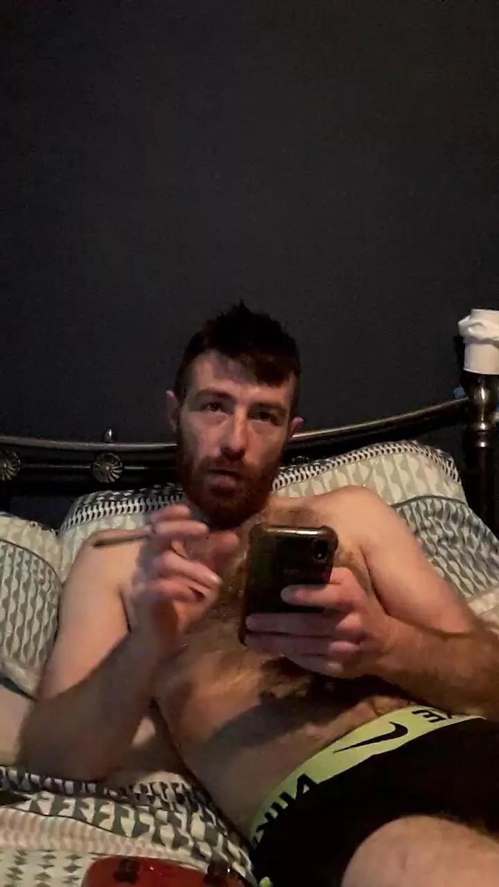 hunghairy_xxx on Cam4 