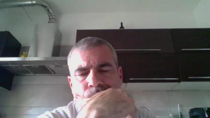 ilmioo21 on Cam4 