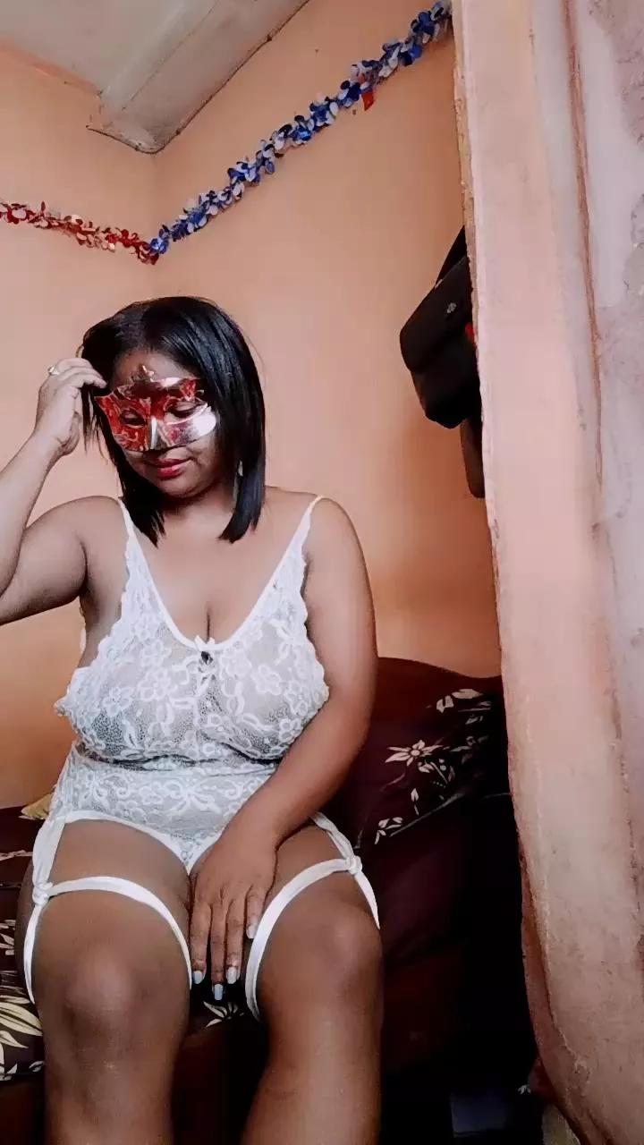 Jennia234 on Cam4 