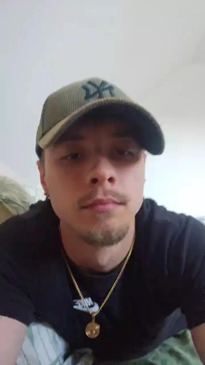 jeremydsh41 on Cam4 