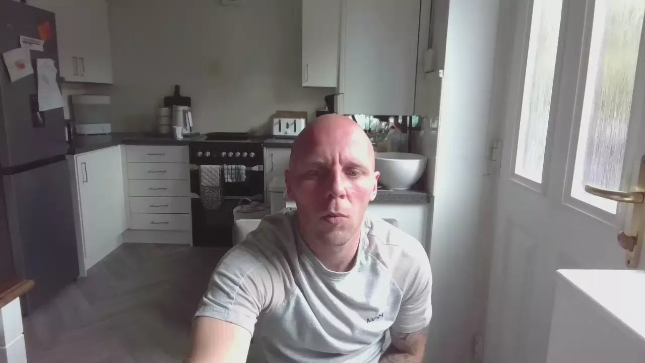 Offline jonesy_fun on Cam4