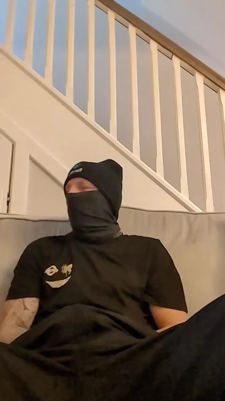 Offline jonesy_fun on Cam4