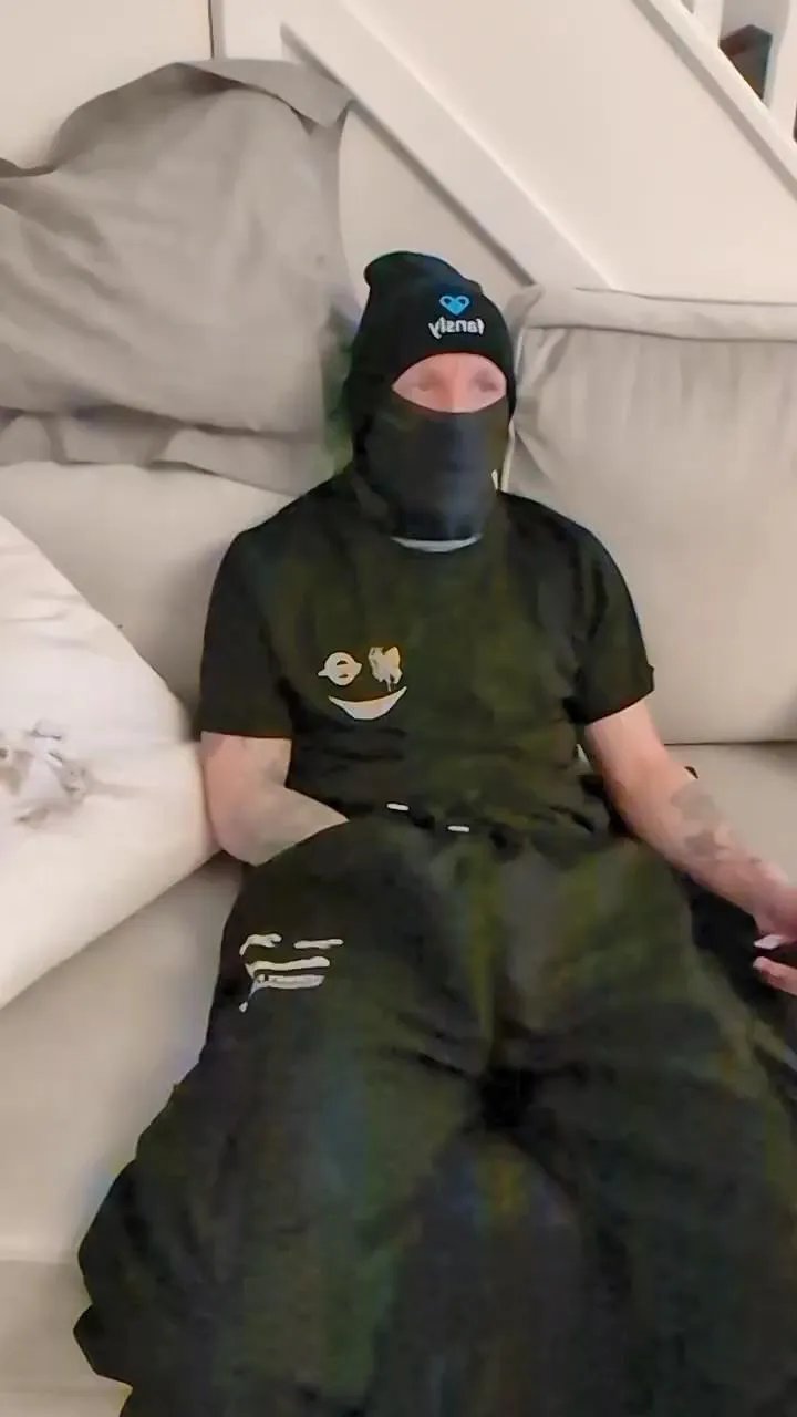 Offline jonesy_fun on Cam4