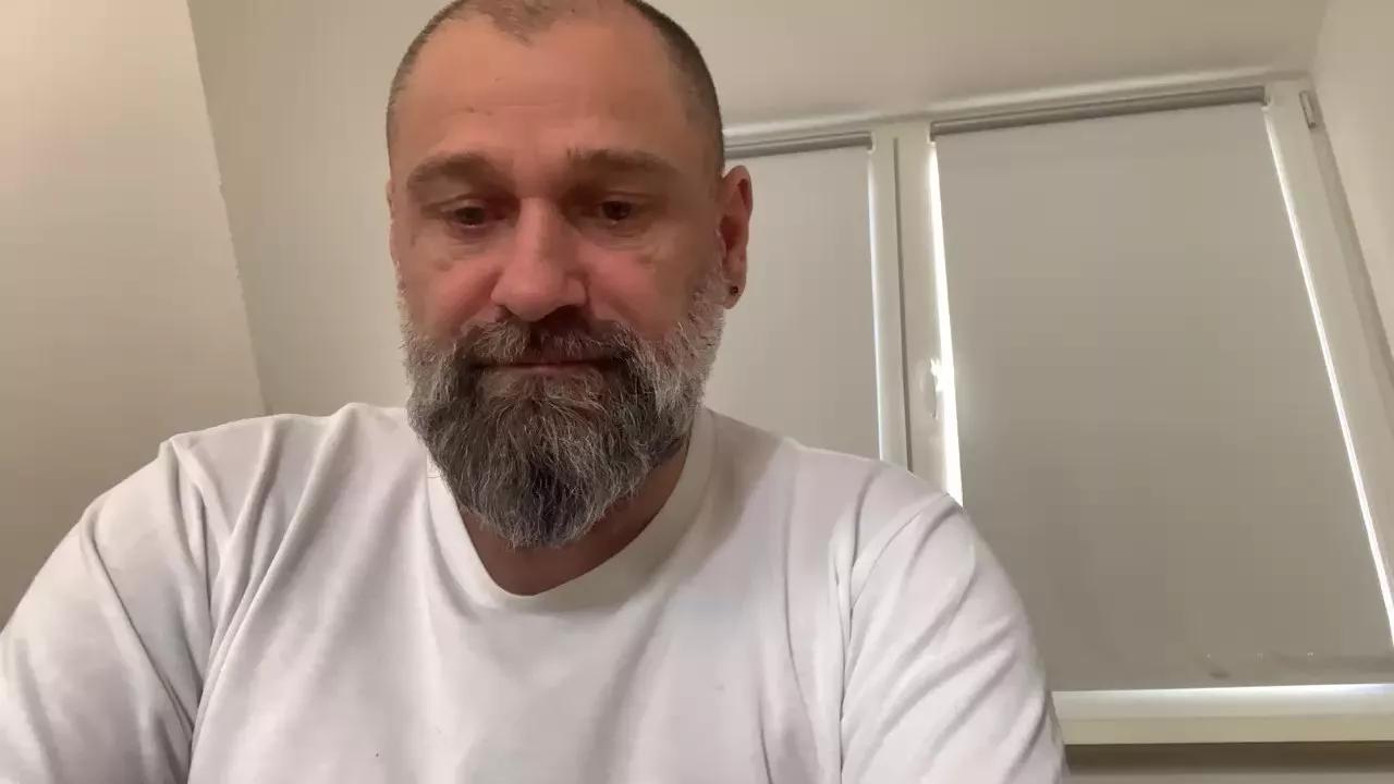 jonny247 on Cam4 