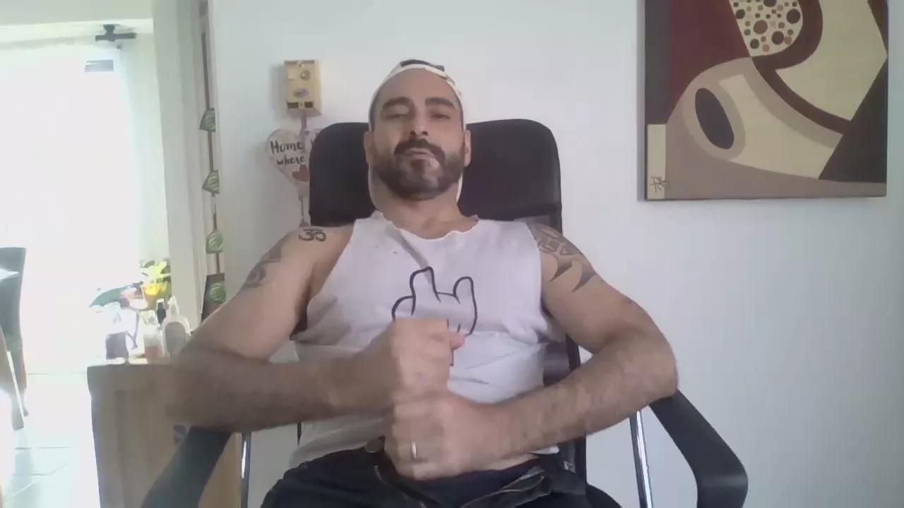 josebanan on Cam4 