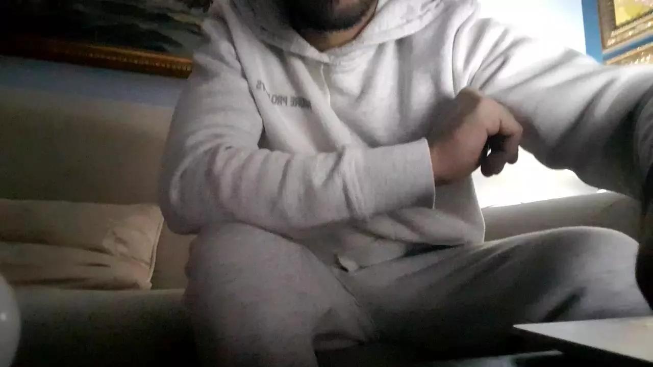 jovenxmadur5 on Cam4 