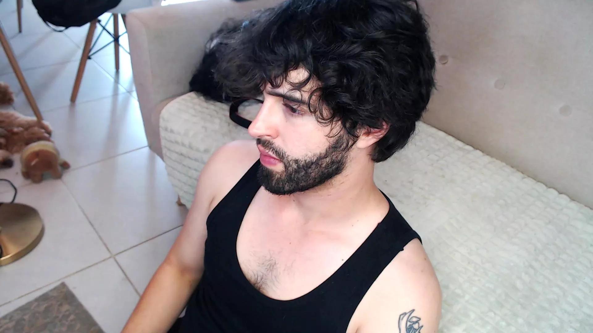 juanrizzo on Cam4 