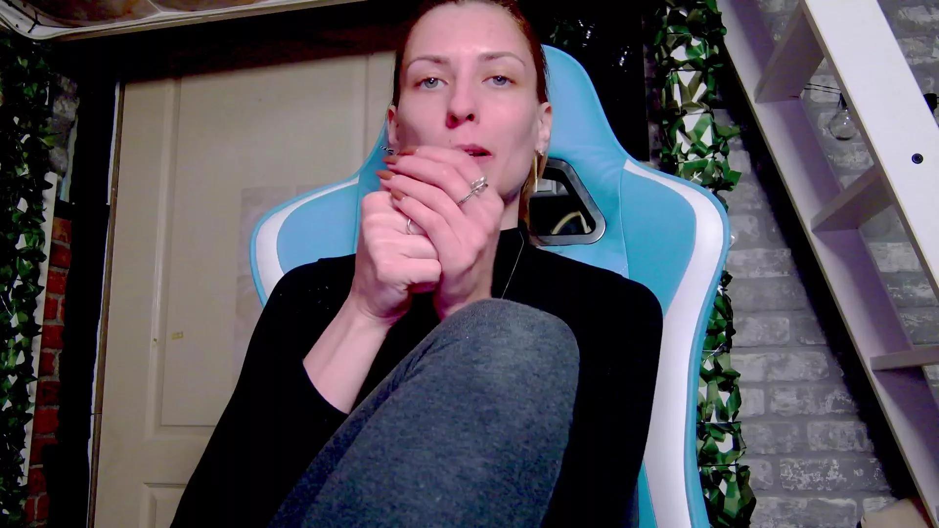 Karoline121 on Cam4 