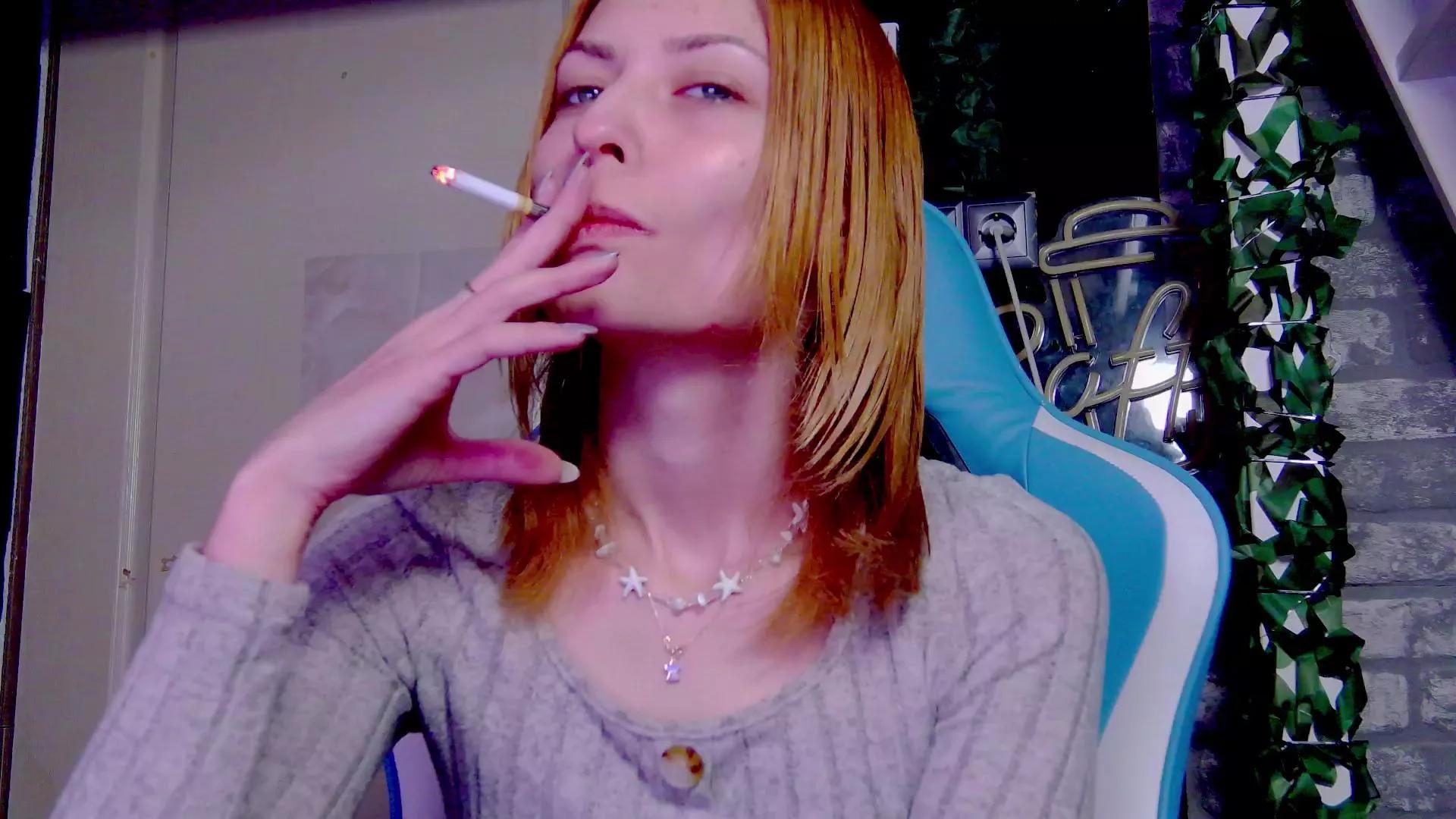 Karoline121 on Cam4 