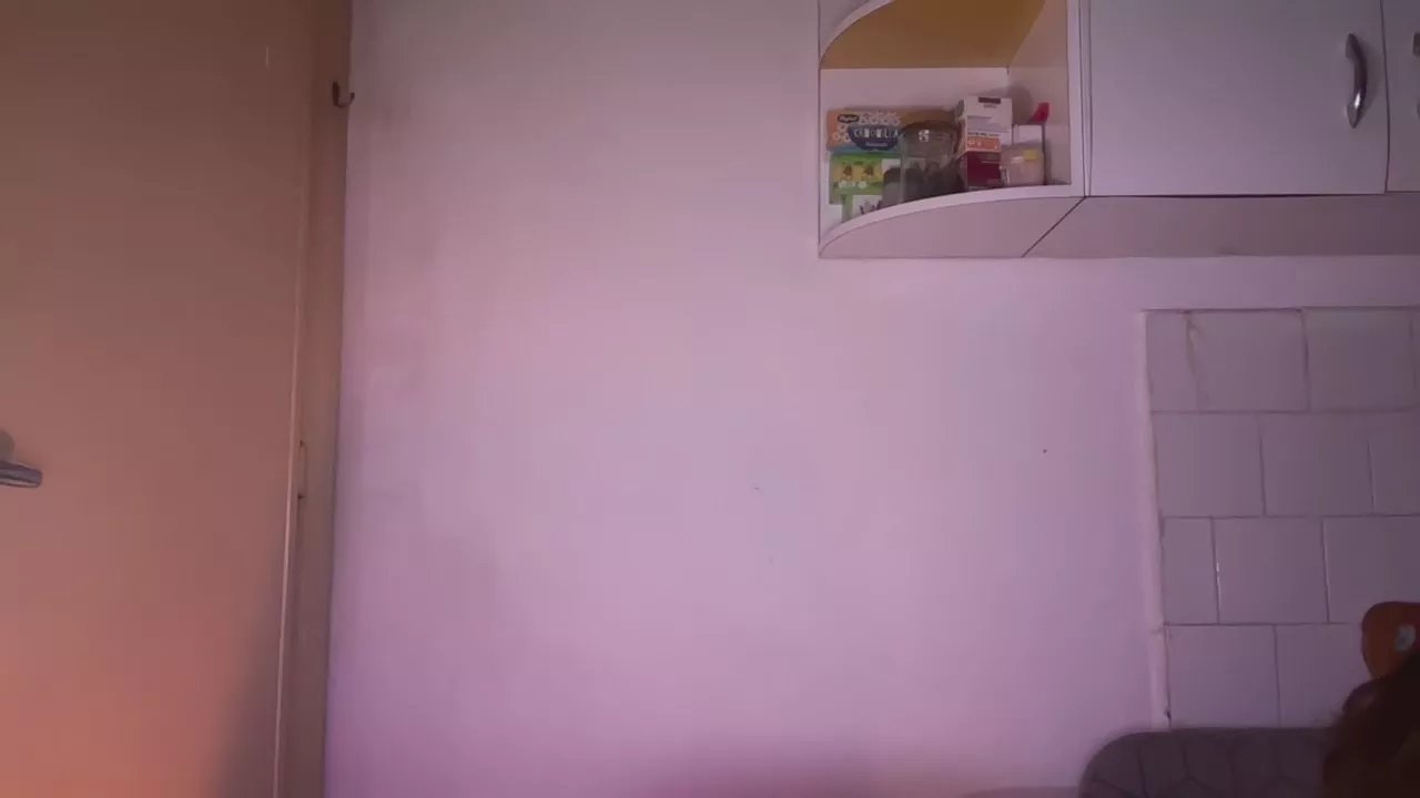 Offline KellyLaDyoda on Cam4