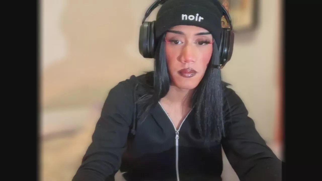 Offline KellyLaDyoda on Cam4