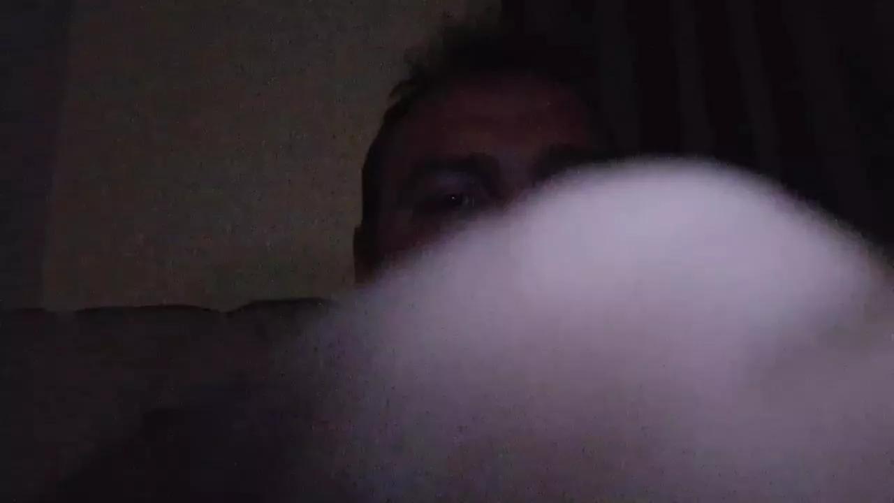 kentishcouple25 on Cam4 