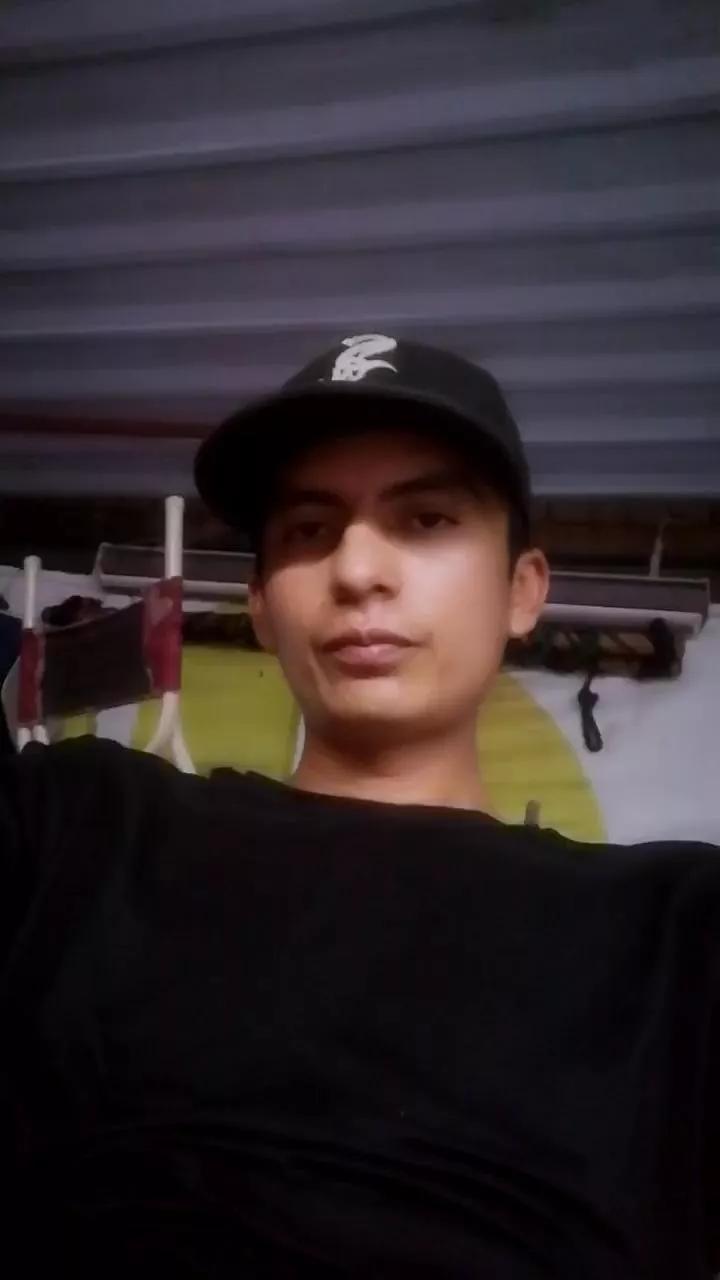 Kevpitudo22 on Cam4 