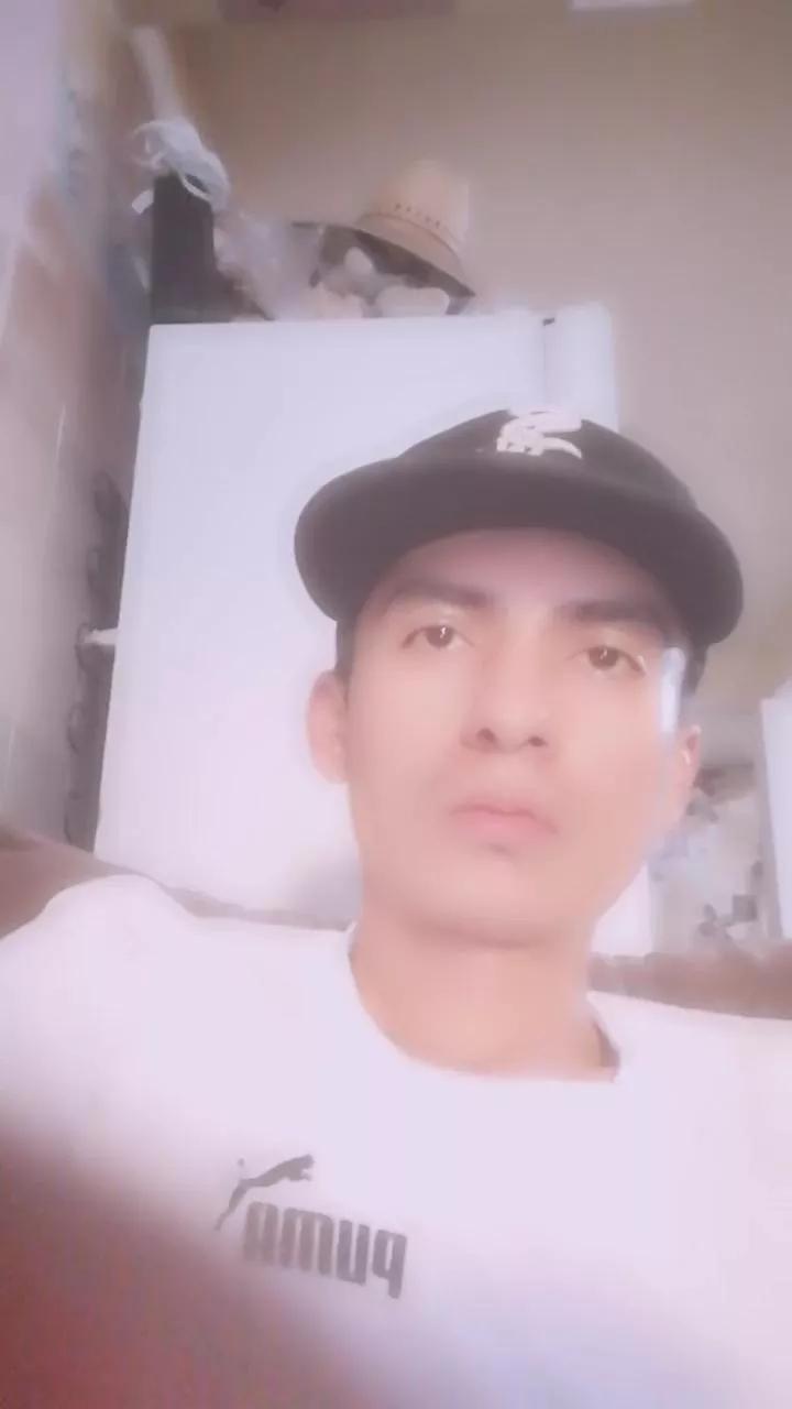 Kevpitudo22 on Cam4 
