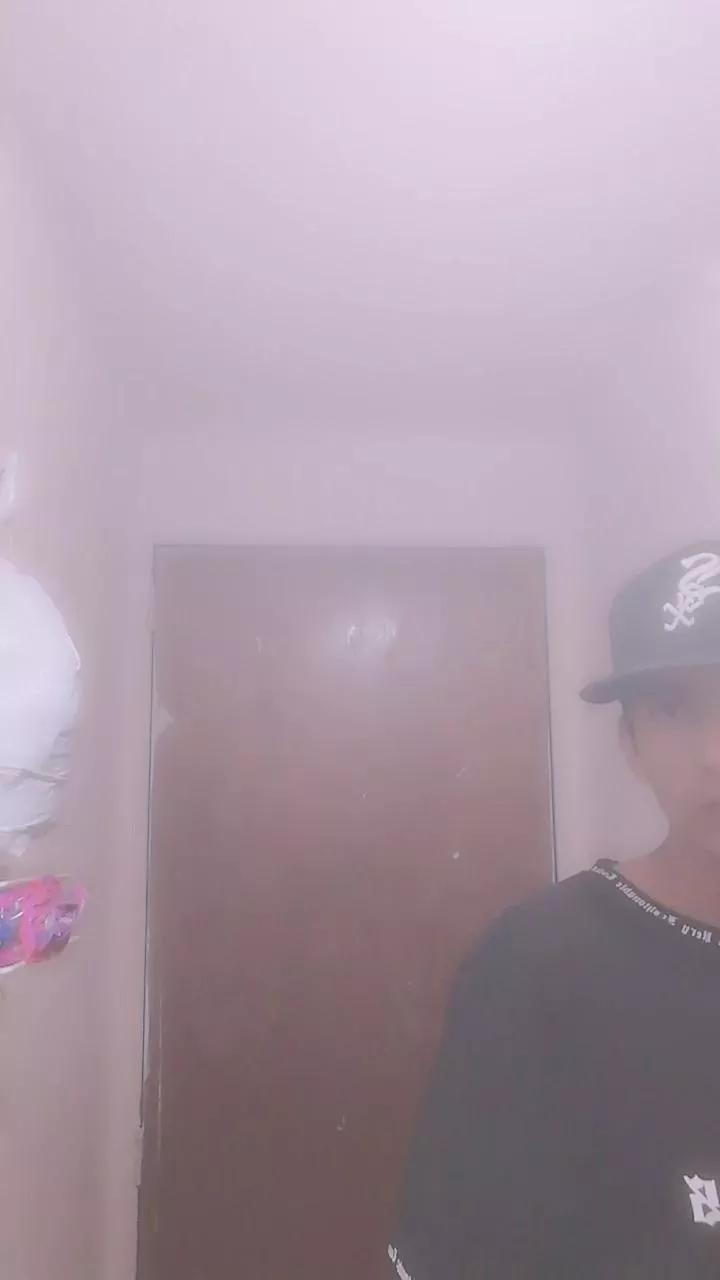 Kevpitudo22 on Cam4 