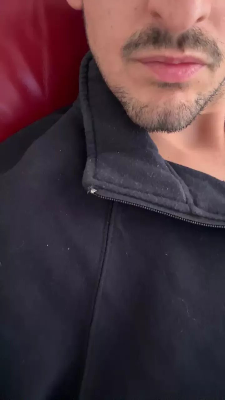 Offline Kingg6969 on Cam4