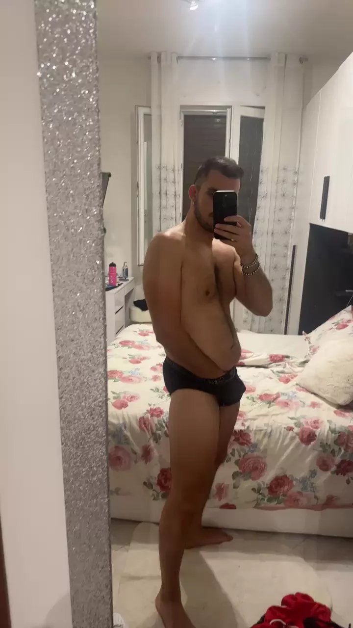 Offline Kingg6969 on Cam4