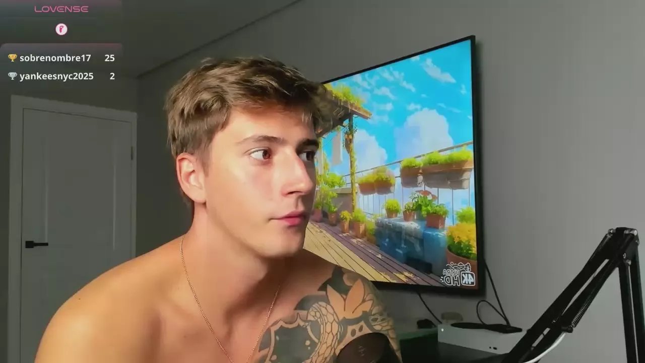 Offline KrisHorten on Cam4