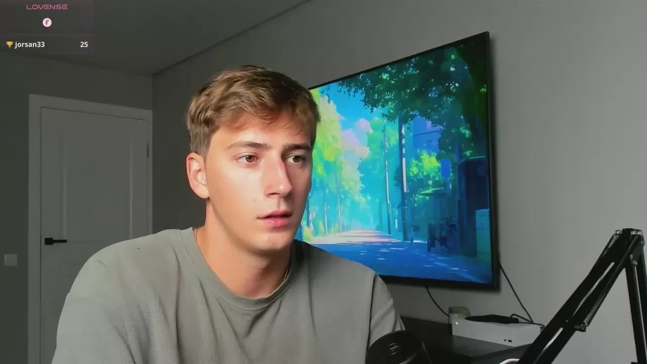 Offline KrisHorten on Cam4