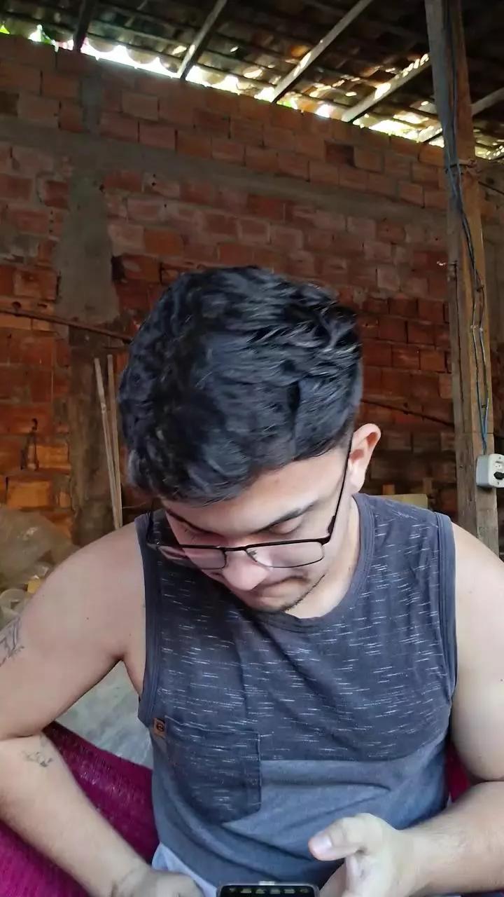 kuro37 on Cam4 