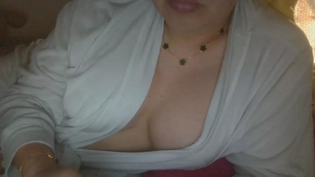 laylasan071 on Cam4 